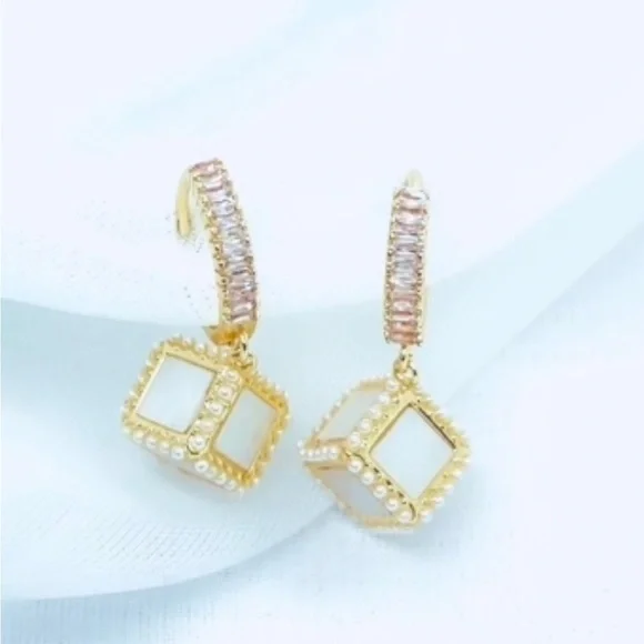 Three Dimensional Pearl Dice Dangle Drop Earrings - Picture 3 of 9